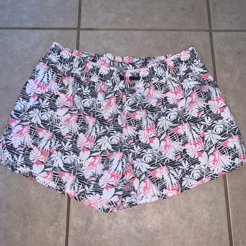 Columbia athletic shorts
